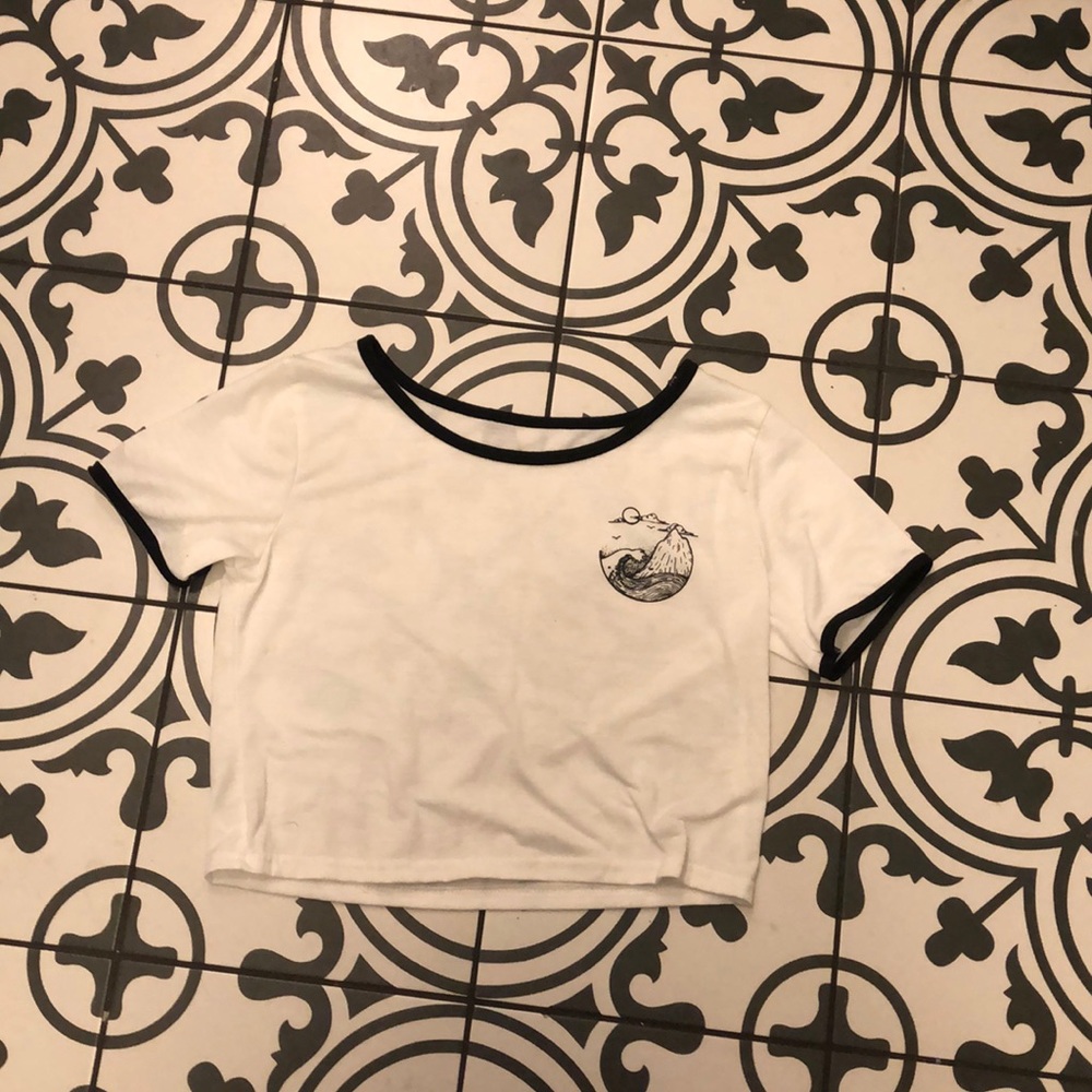 Half cropped white T-shirt with black outline